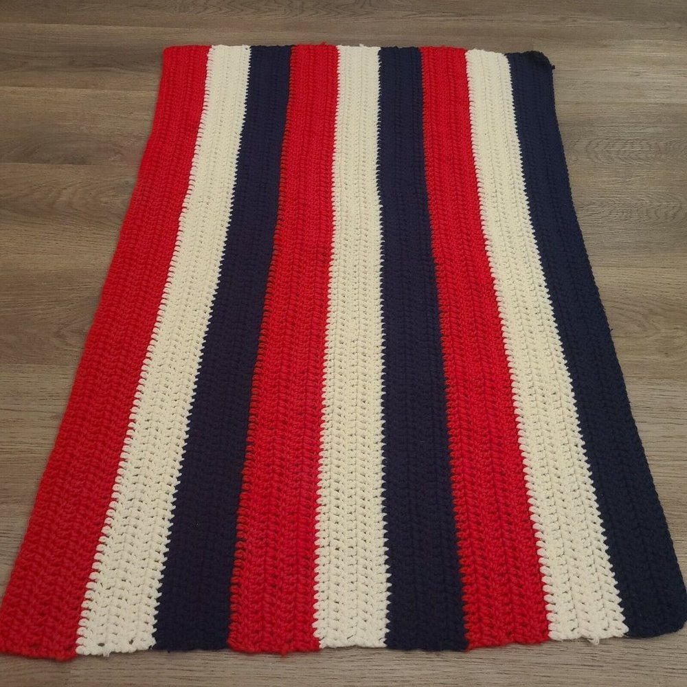 Crochet White Blue Red Blanket Nursery Afghan Blanket Throw Couch 39‎ x 36 USA